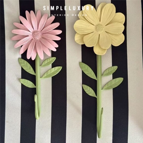 2 Slightly Used Super Cute Pottery Barn Kids Floral Wall Hooks - Picture 1 of 1